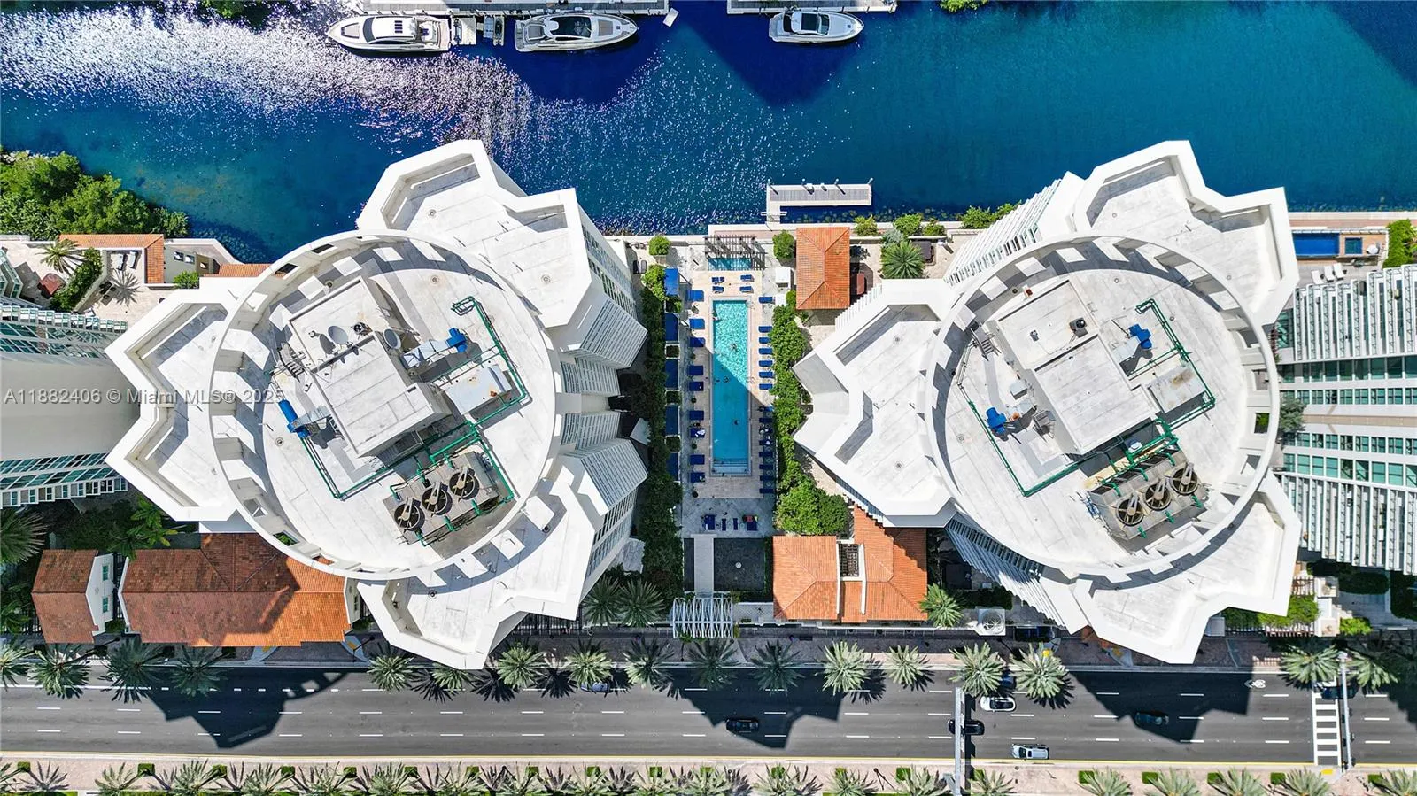 250 S Sunny Isles Blvd, #TH-207