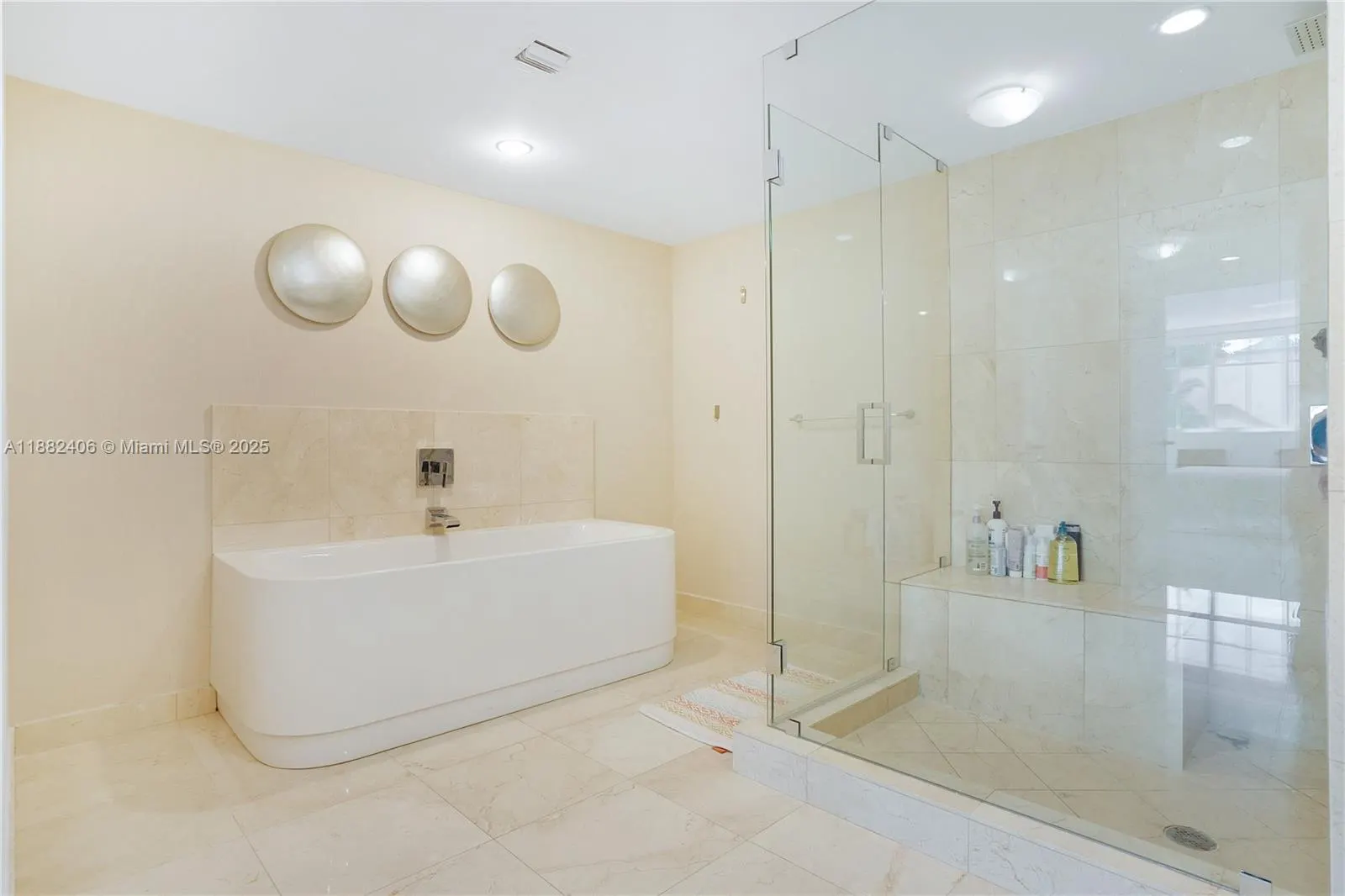 250 S Sunny Isles Blvd, #TH-207