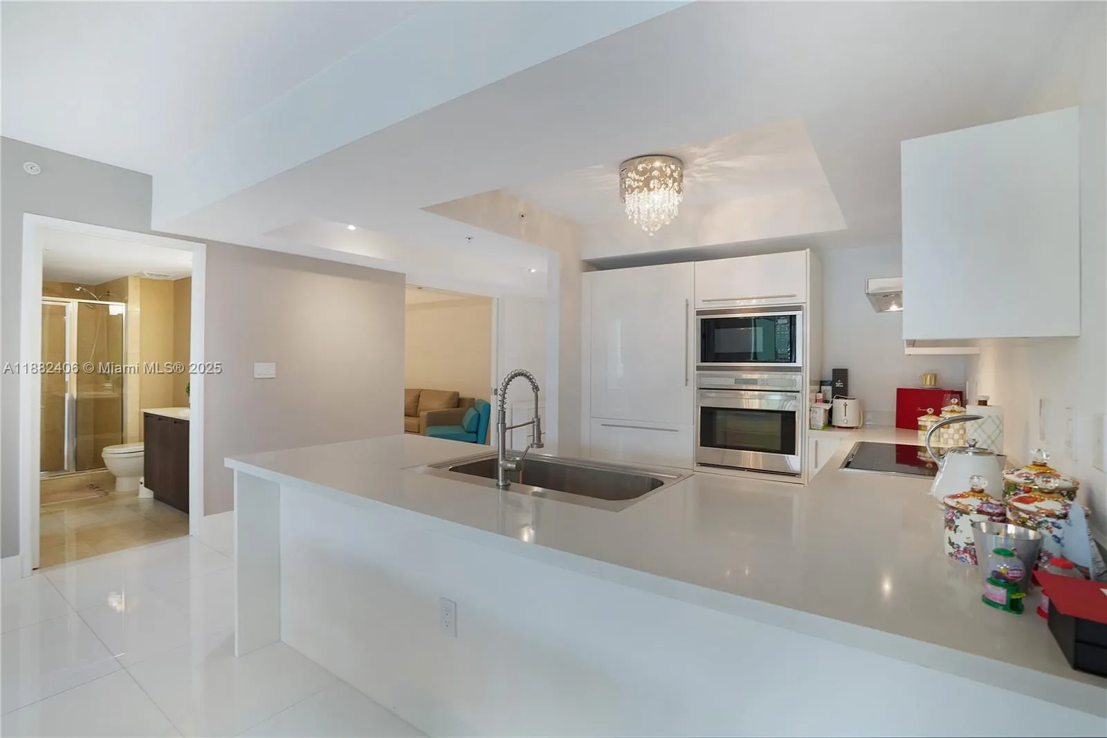 250 S Sunny Isles Blvd, #TH-207
