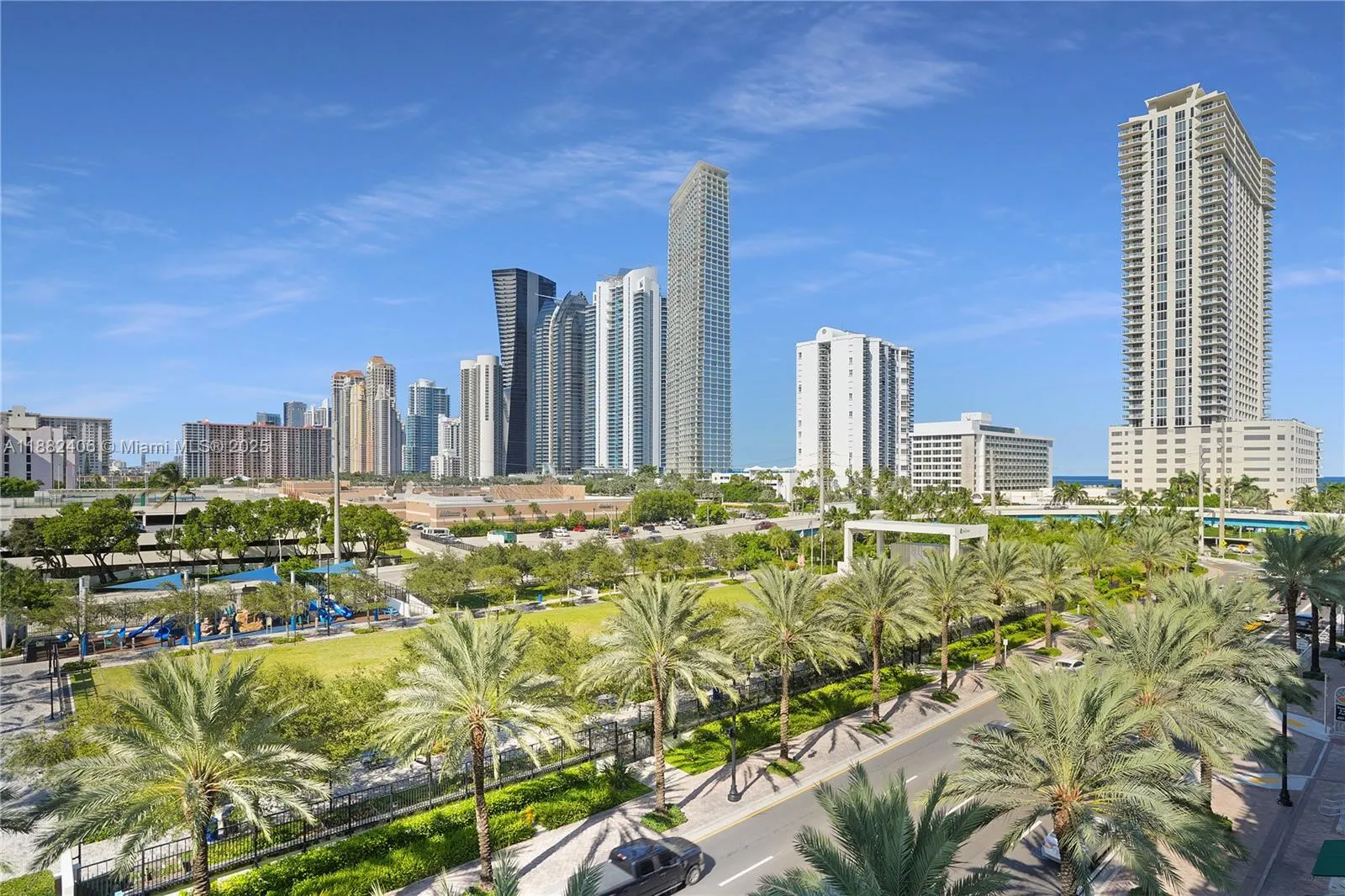 250 S Sunny Isles Blvd, #TH-207