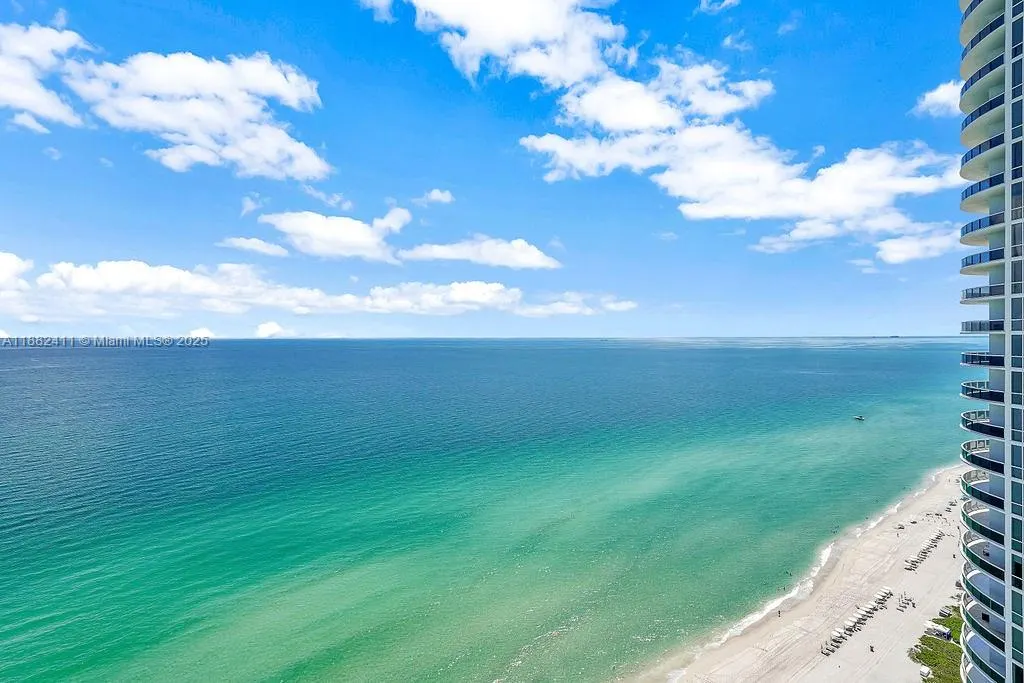 16047 Collins Ave, #2904