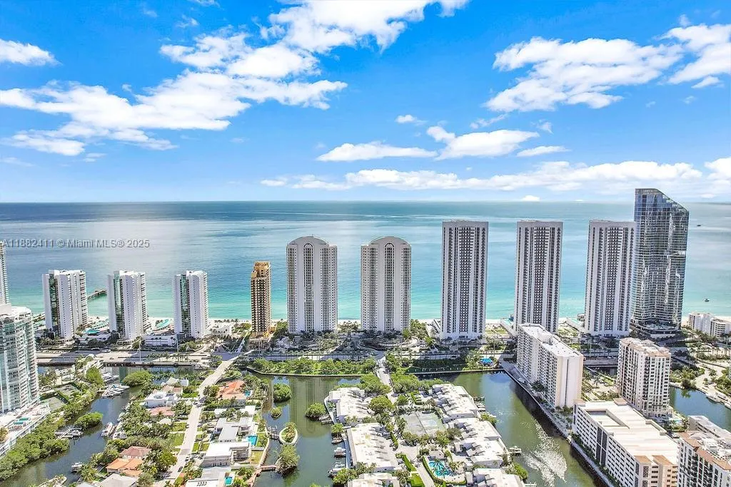 16047 Collins Ave, #2904