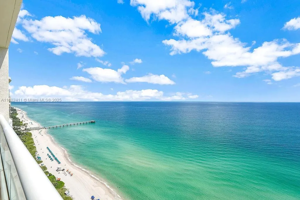 16047 Collins Ave, #2904