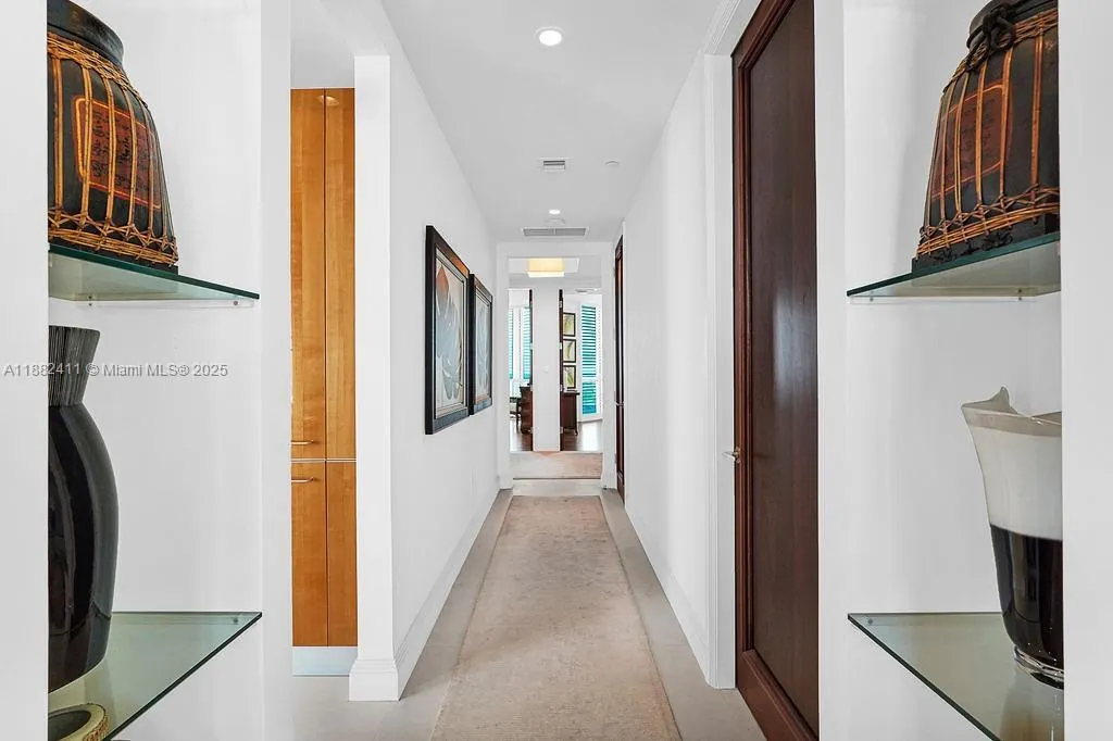 16047 Collins Ave, #2904