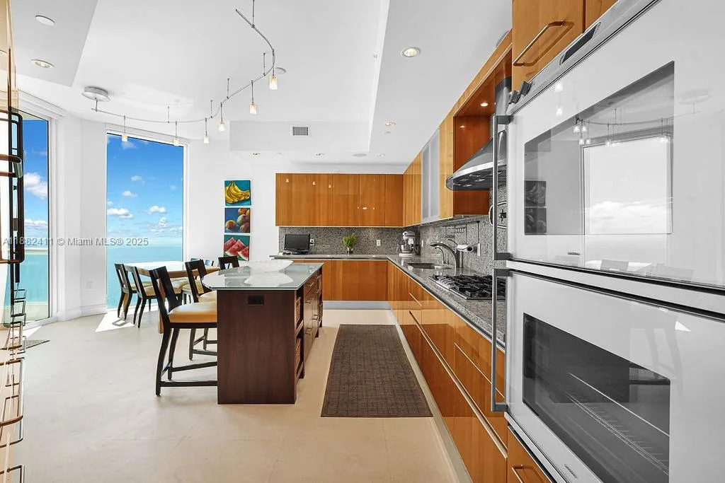 16047 Collins Ave, #2904