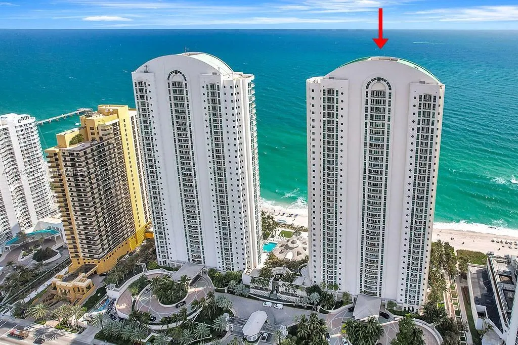 16047 Collins Ave, #2904