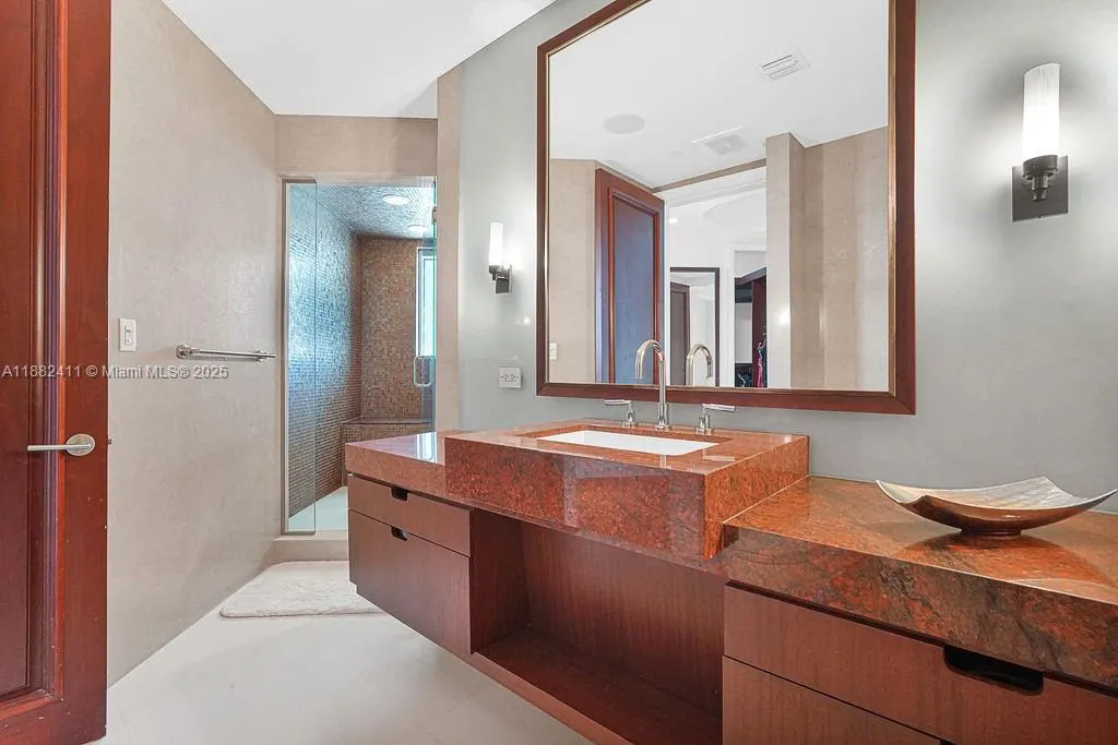 16047 Collins Ave, #2904