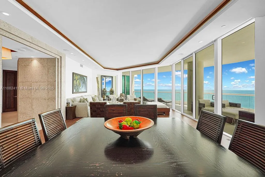 16047 Collins Ave, #2904