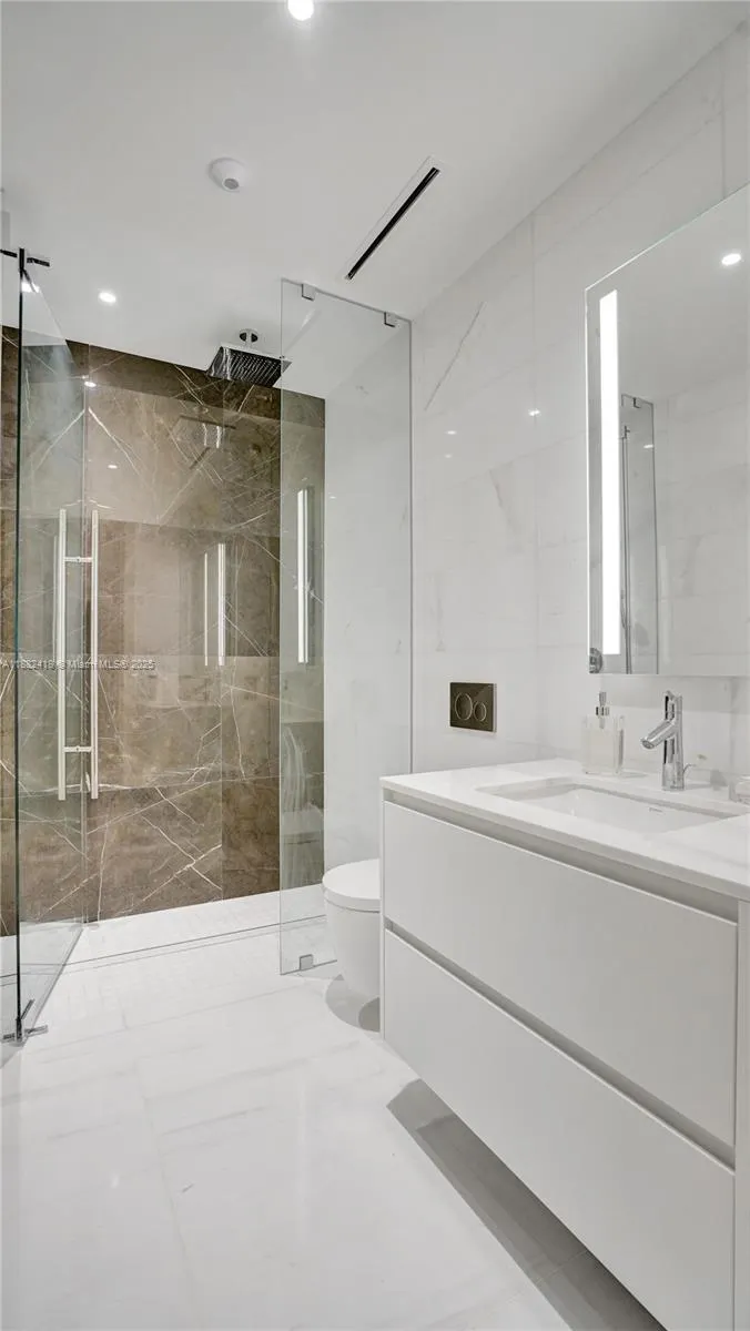 300 Biscayne Blvd Way, #2305W