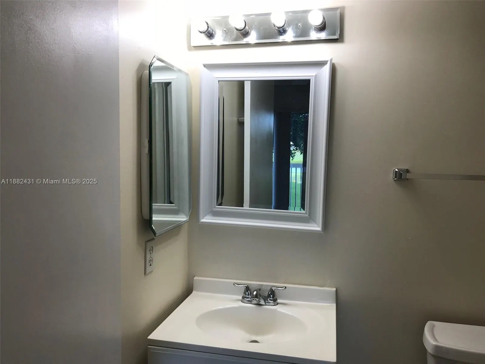 101 SW 132nd Way, #206J