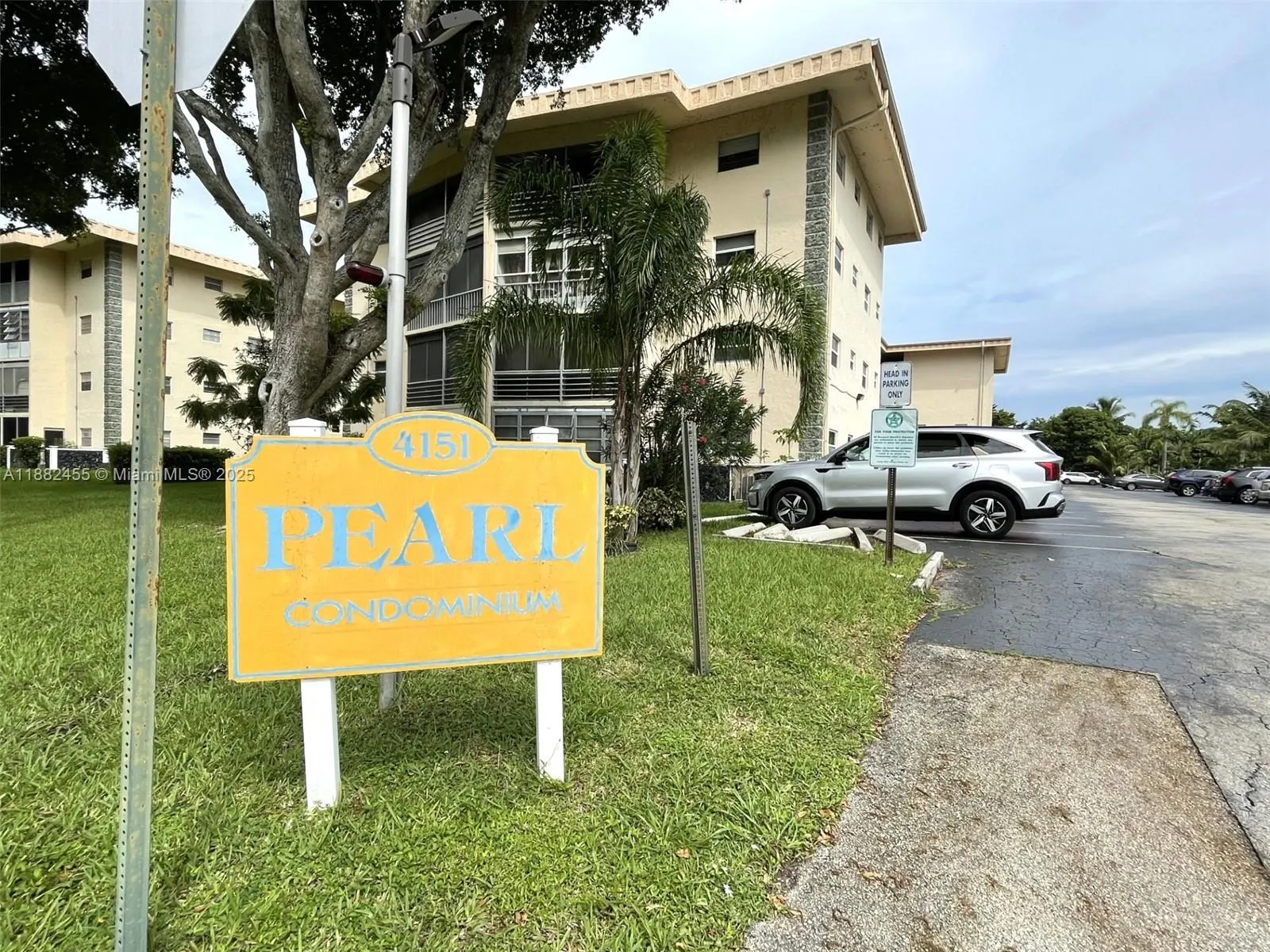 4151 NW 41st St, #201