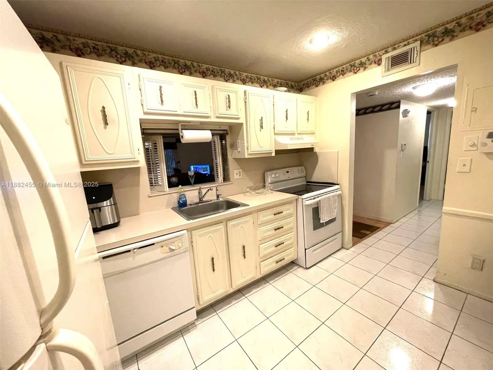 4151 NW 41st St, #201