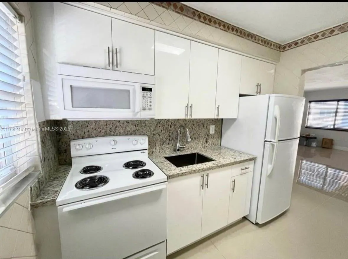 3600 SW 9th Ter, #2B
