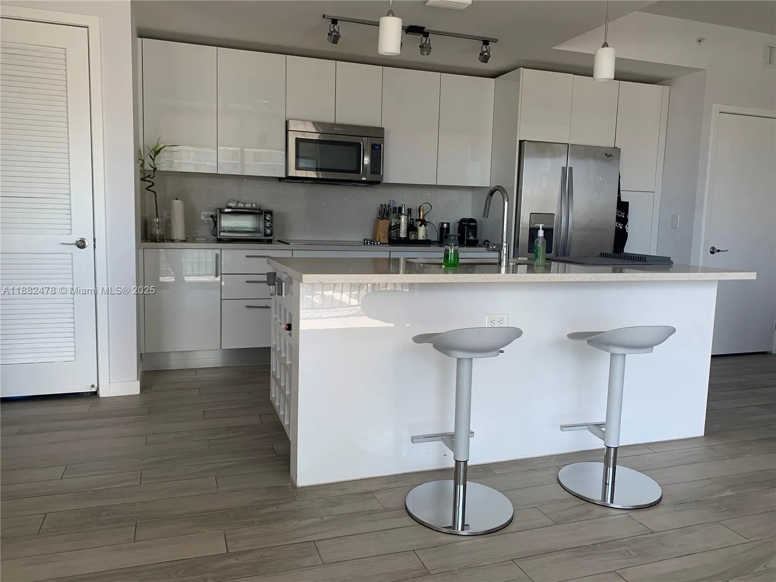 999 SW 1st Ave, #1703
