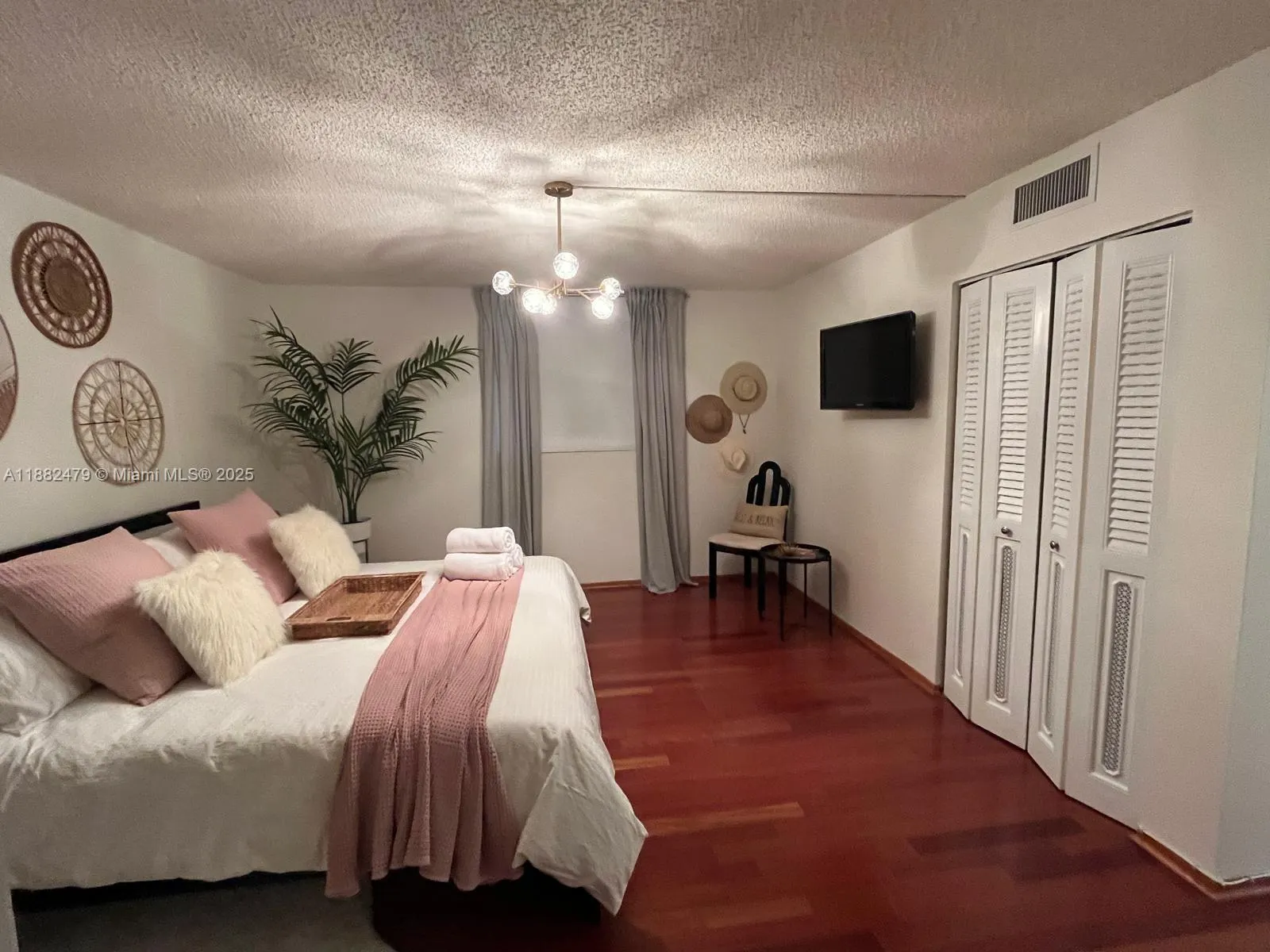 5301 NW 2nd Ave, #104