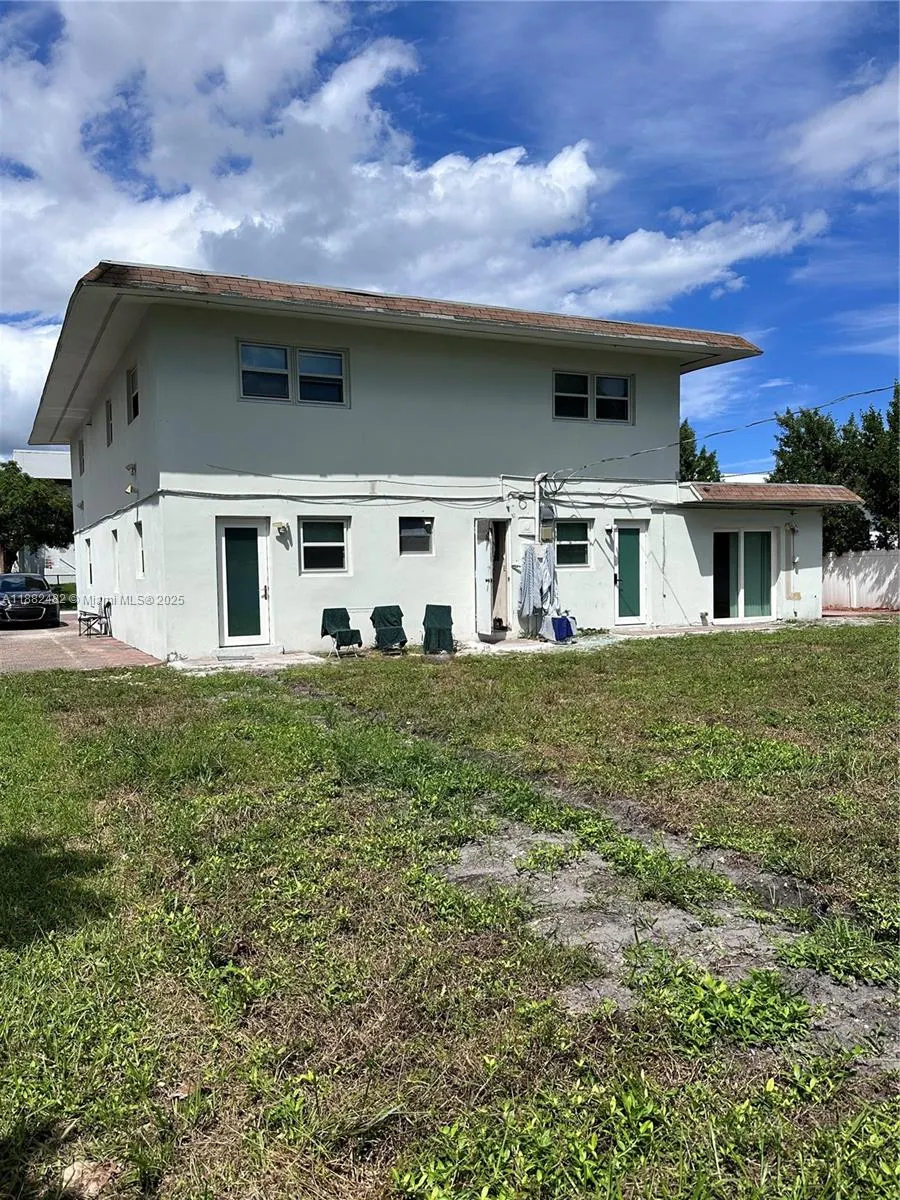 2270 SW 46th Ct