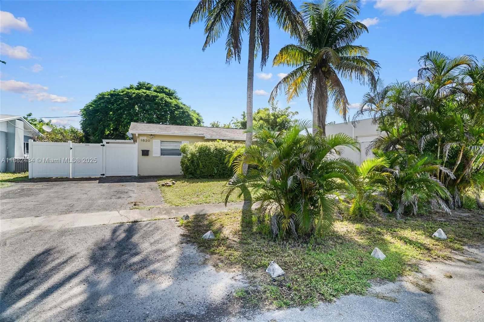 1620 NW 2nd Ave