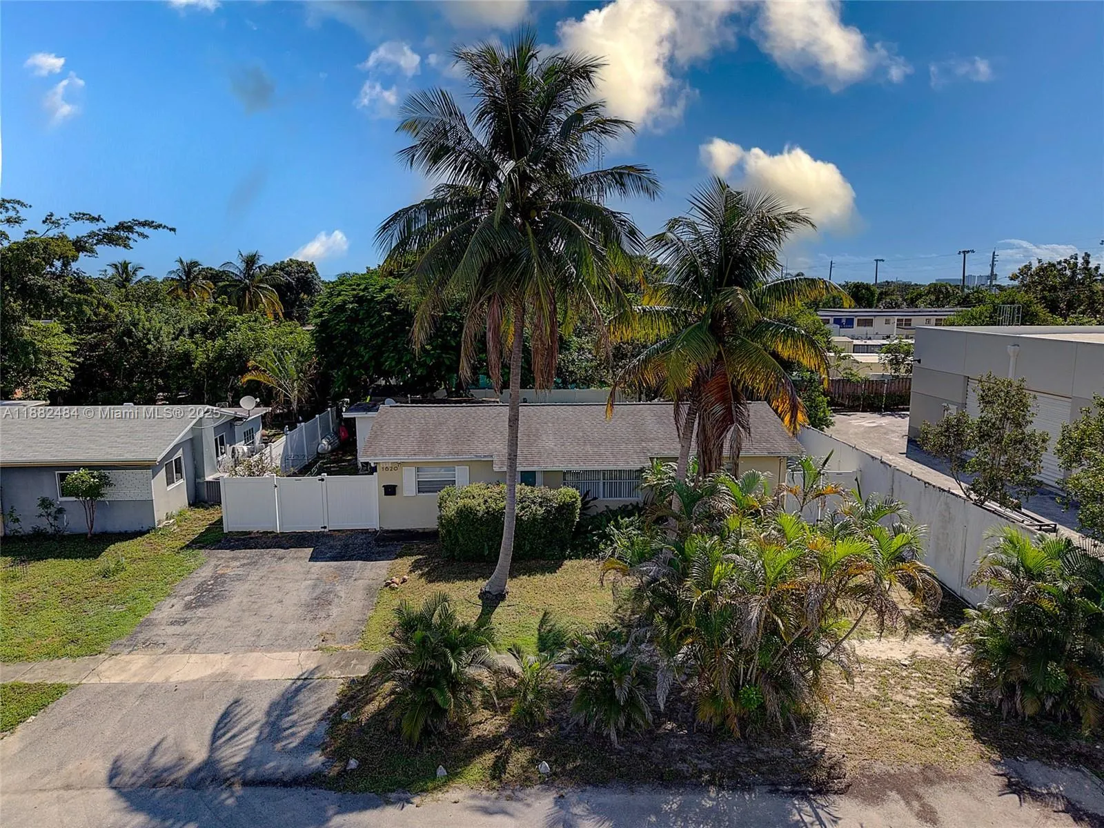1620 NW 2nd Ave