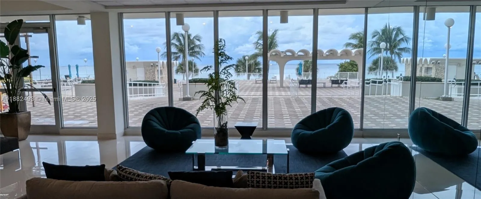 5701 Collins Ave, #1105