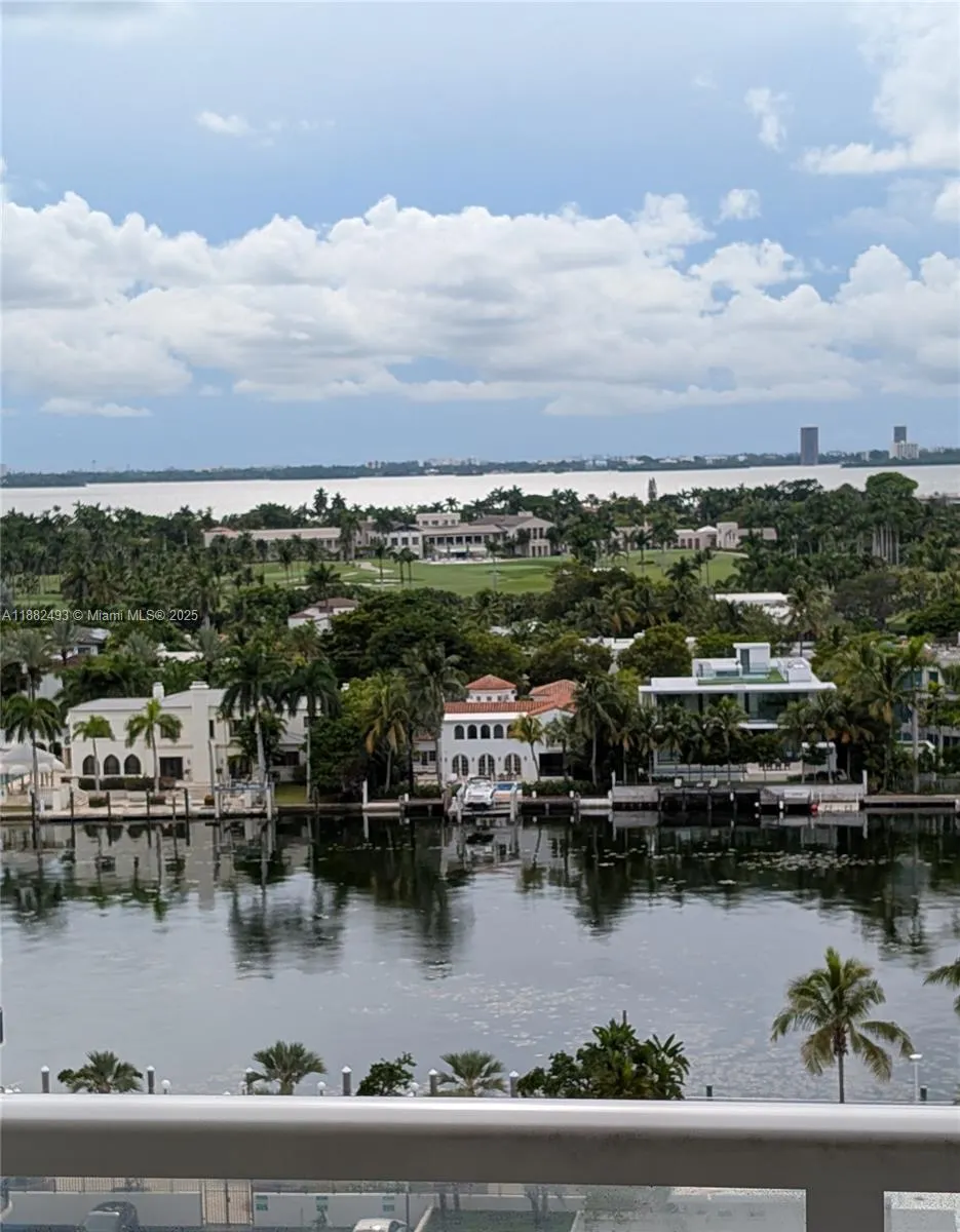 5701 Collins Ave, #1105