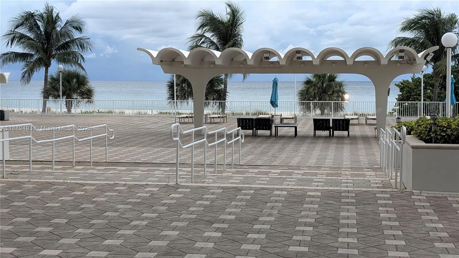 5701 Collins Ave, #1105