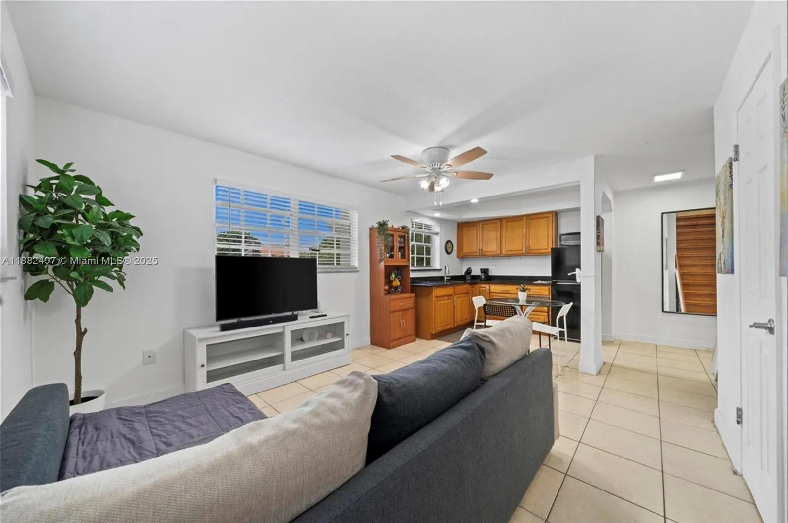 30 SW 11th Ave, #4
