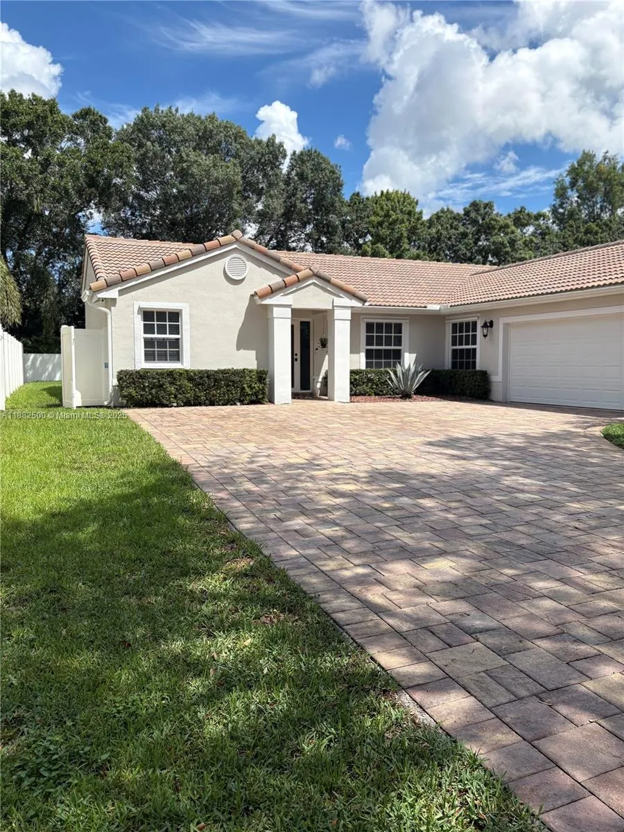 13221 SW 17th Ct