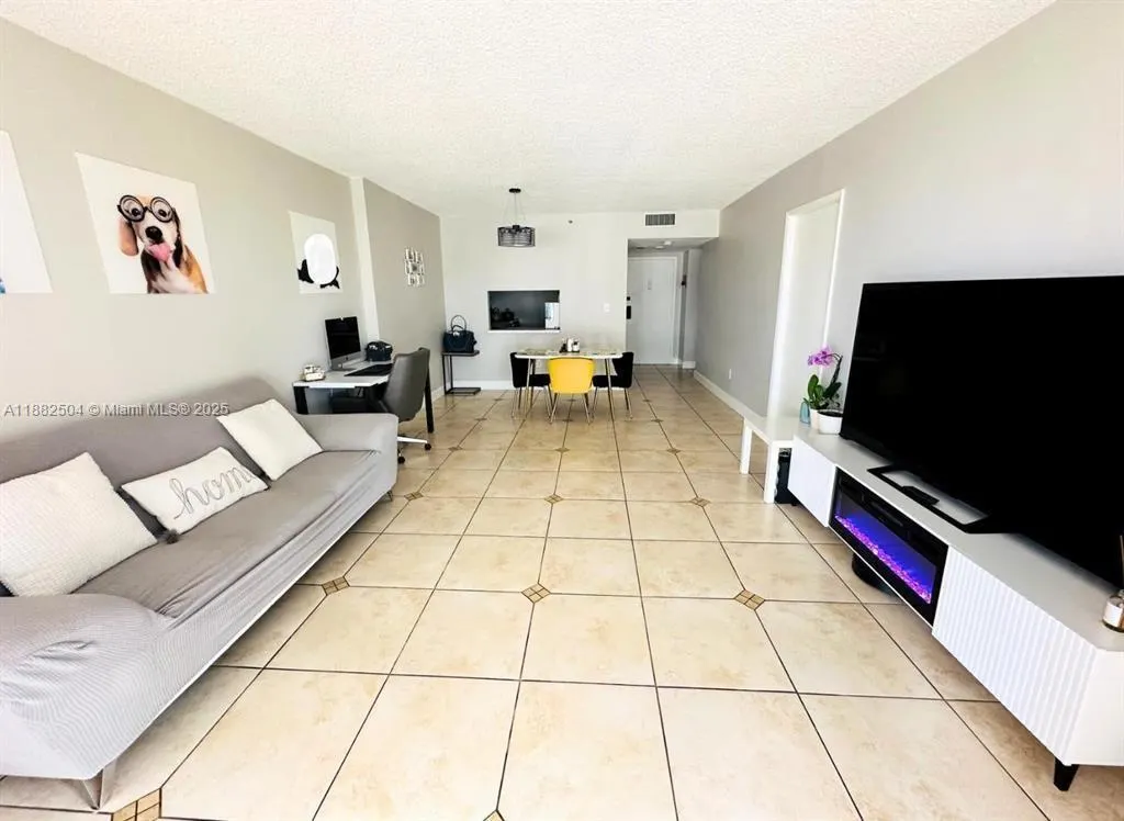 1470 NE 123rd St, #A408