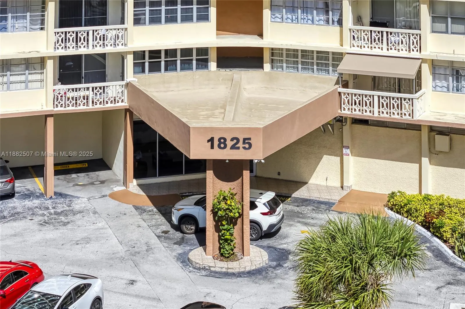 1825 S Ocean Dr, #PH-6