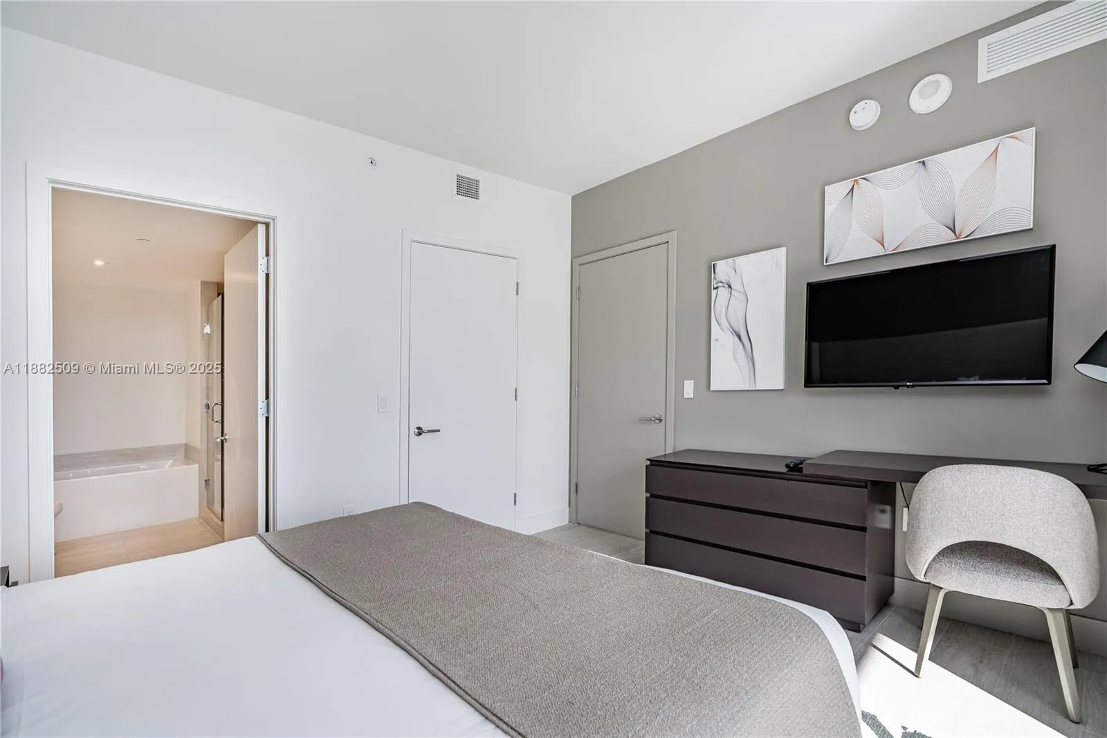 4010 S Ocean Dr, #2709