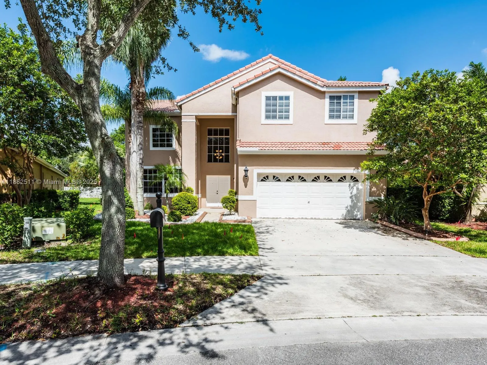 584 Cambridge Dr