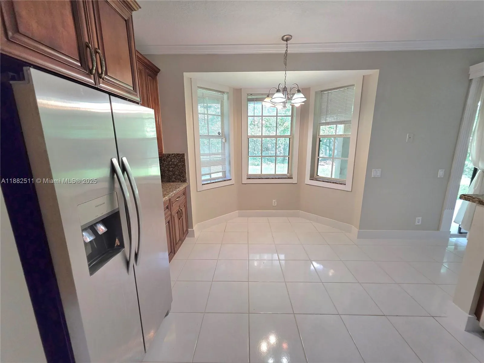584 Cambridge Dr