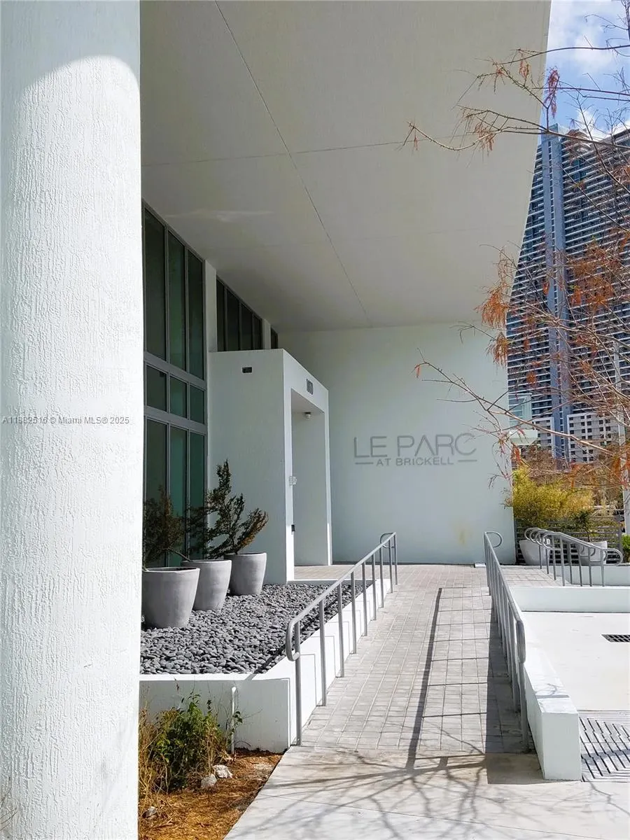 1600 SW 1st Ave, #1106