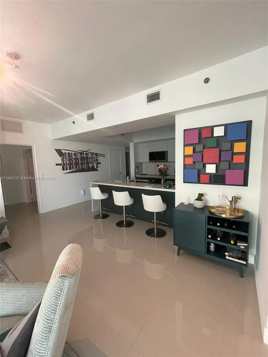950 Brickell Bay Dr, #1210