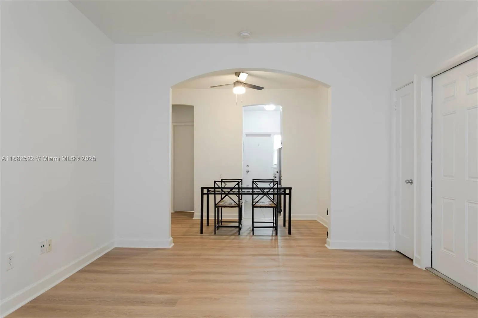 1561 Lenox Ave, #10