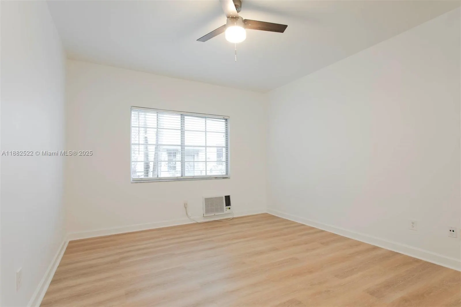 1561 Lenox Ave, #10