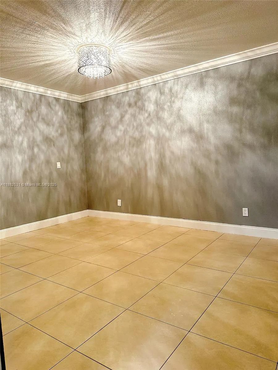 7007 Lambright Ct