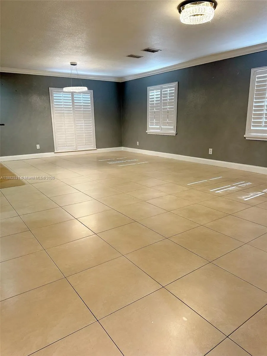 7007 Lambright Ct