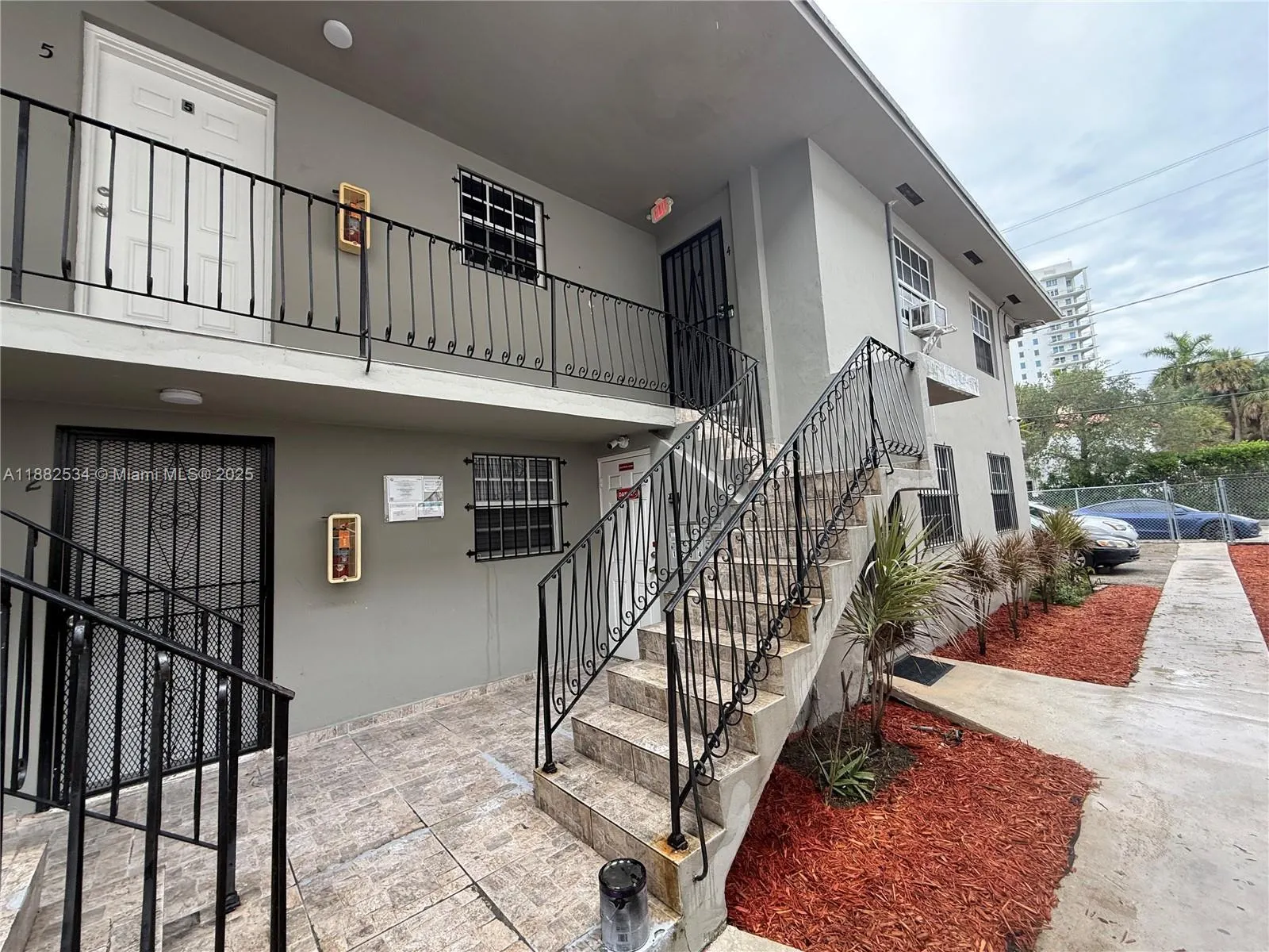 428 SW 2nd St, #2