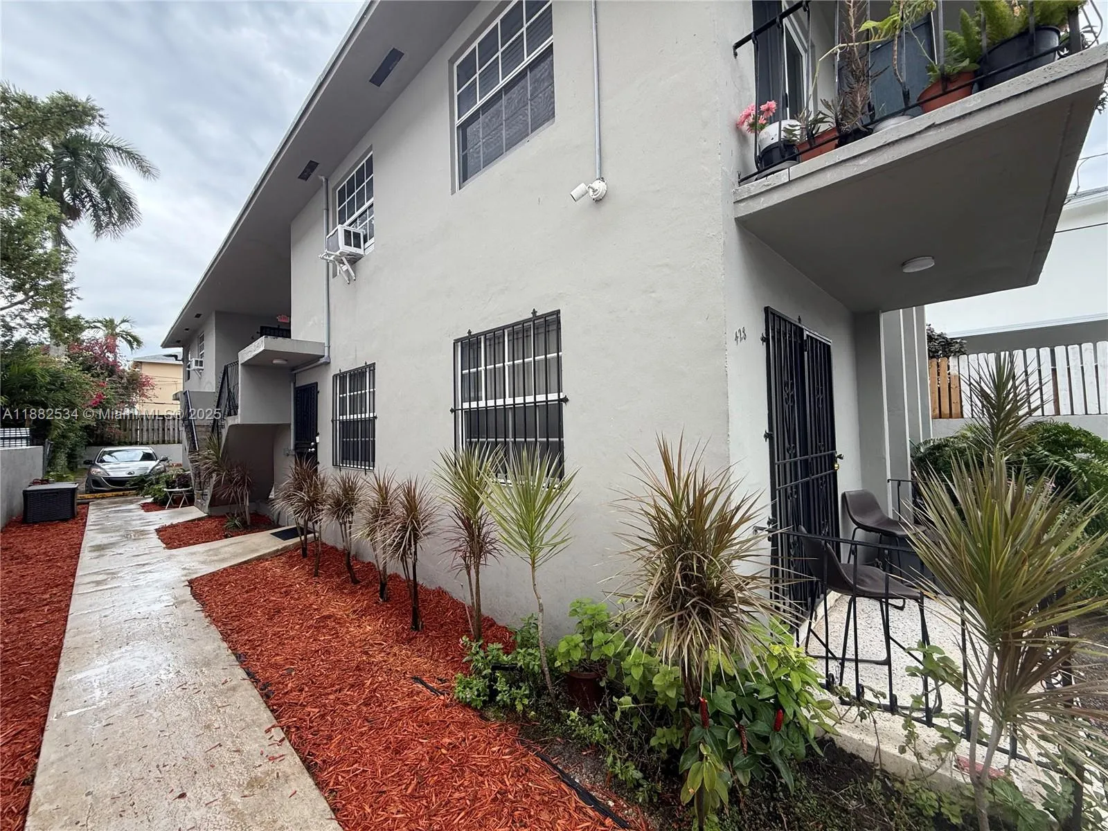428 SW 2nd St, #2