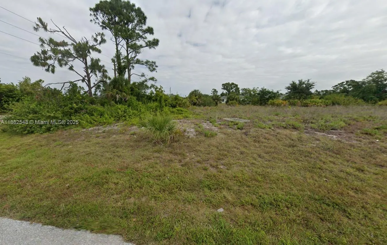 12010 XAVIER AVE