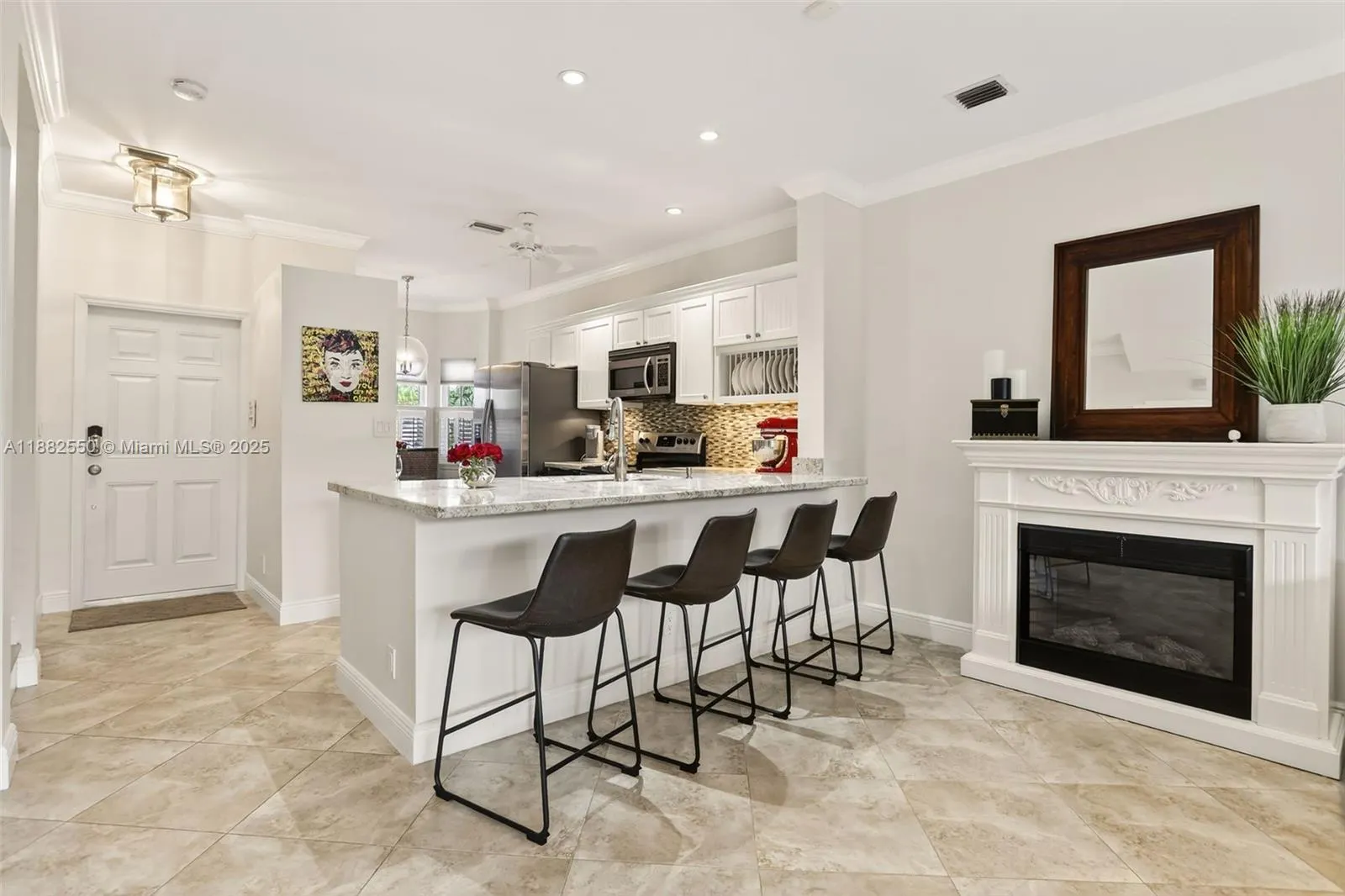 633 NE 9th Ave, #2