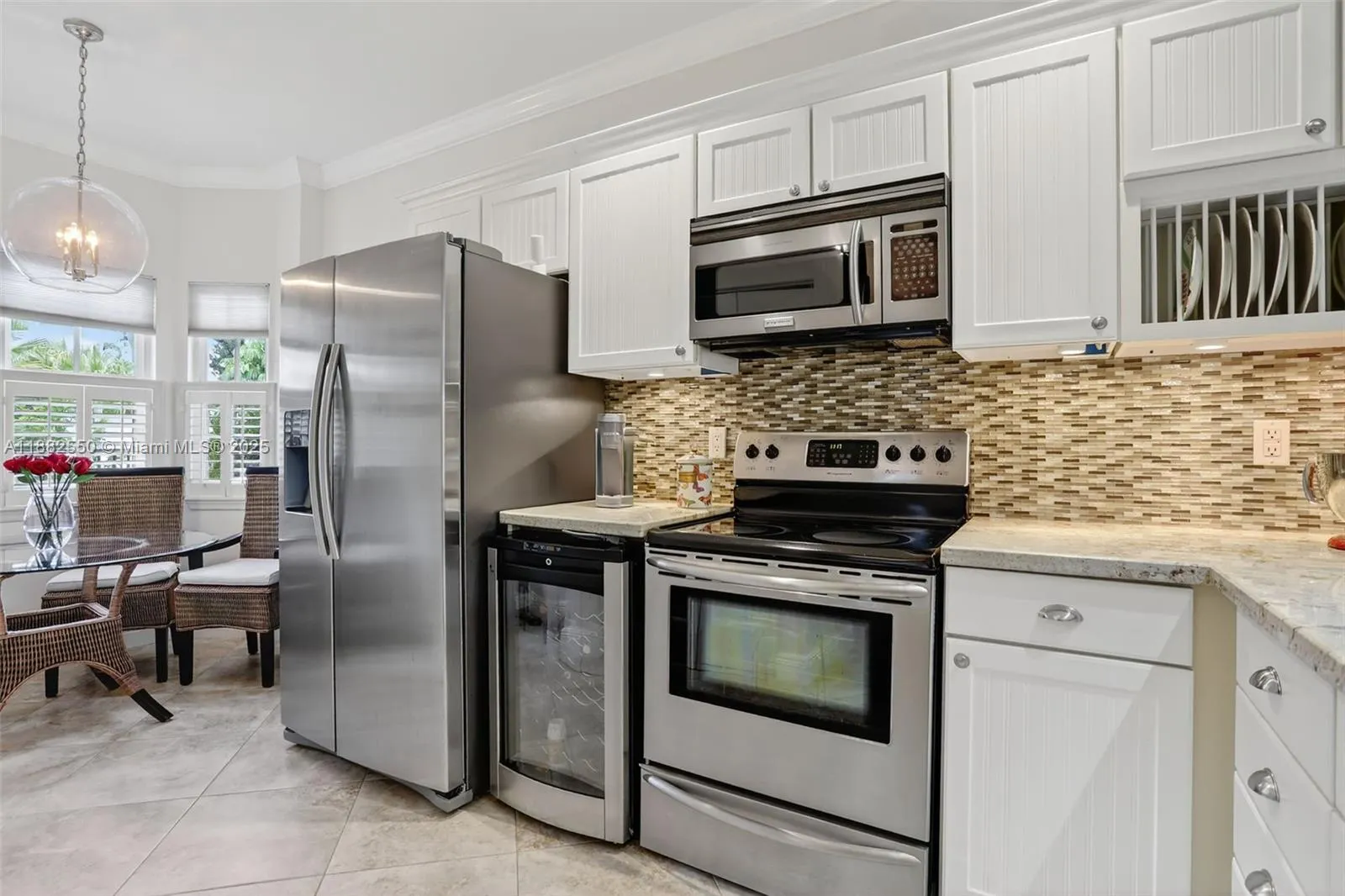 633 NE 9th Ave, #2