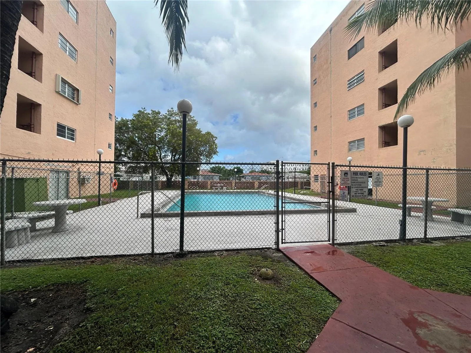 460 E 23rd St, #103