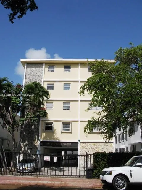 910 Jefferson Ave, #3B
