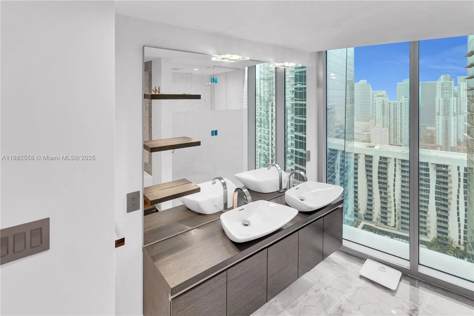 200 Biscayne Boulevard Way, #4201