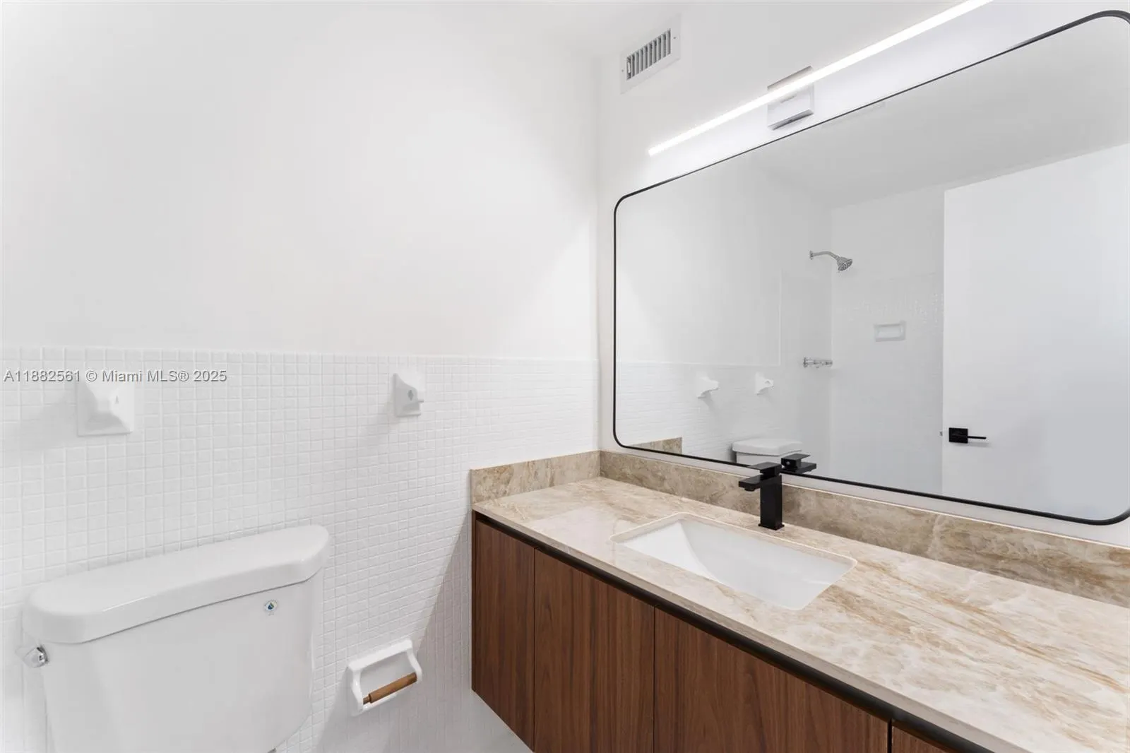 1400 NE 169th St, #303