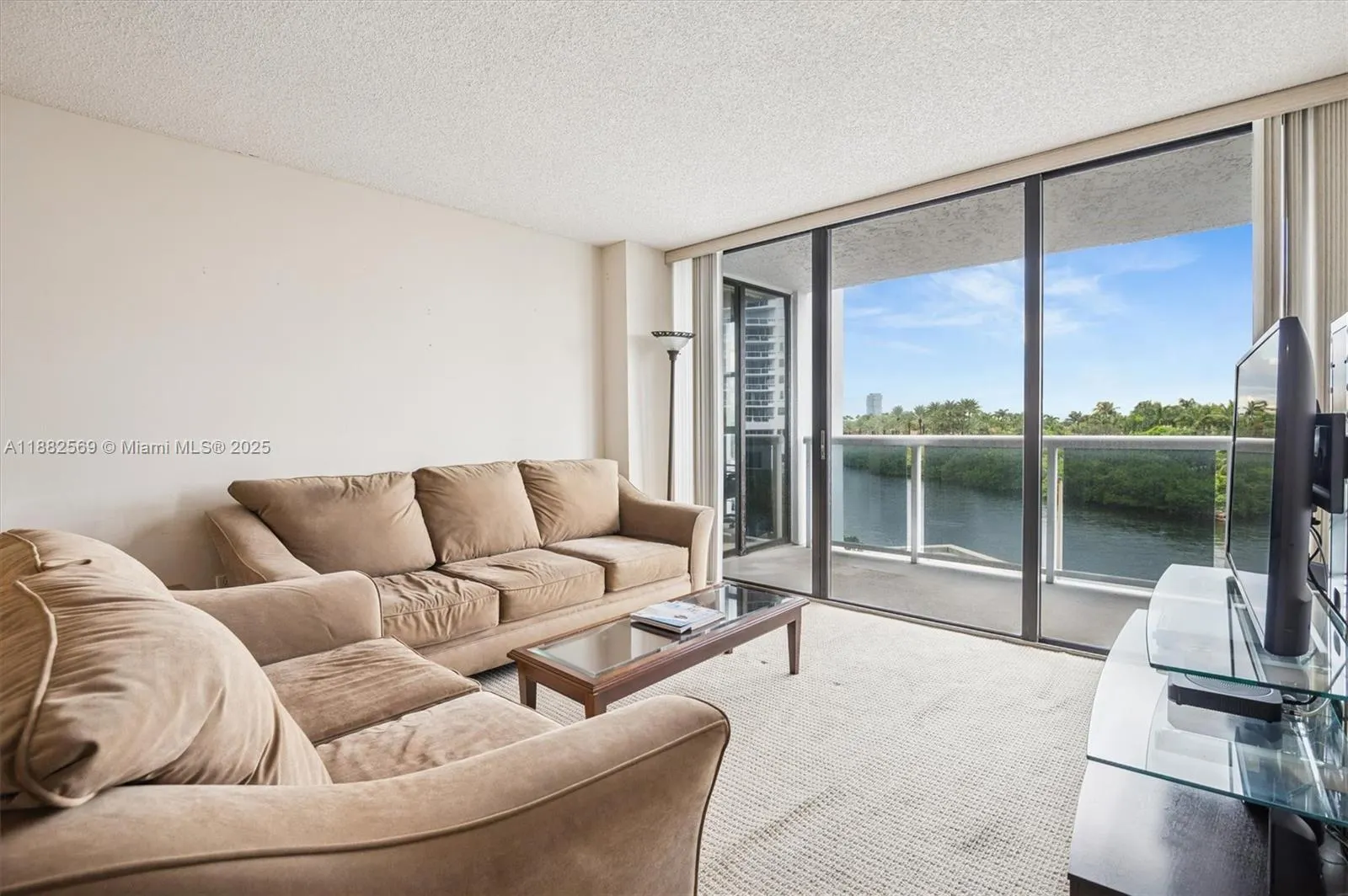 20515 E Country Club Dr, #442
