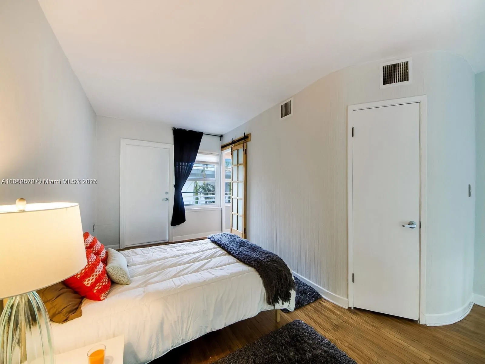 6865 Bay Dr, #1