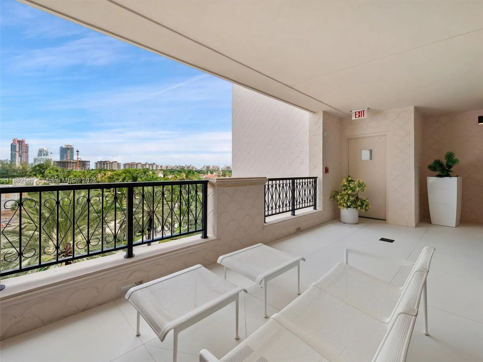 5053 Fisher Island Dr, #5053